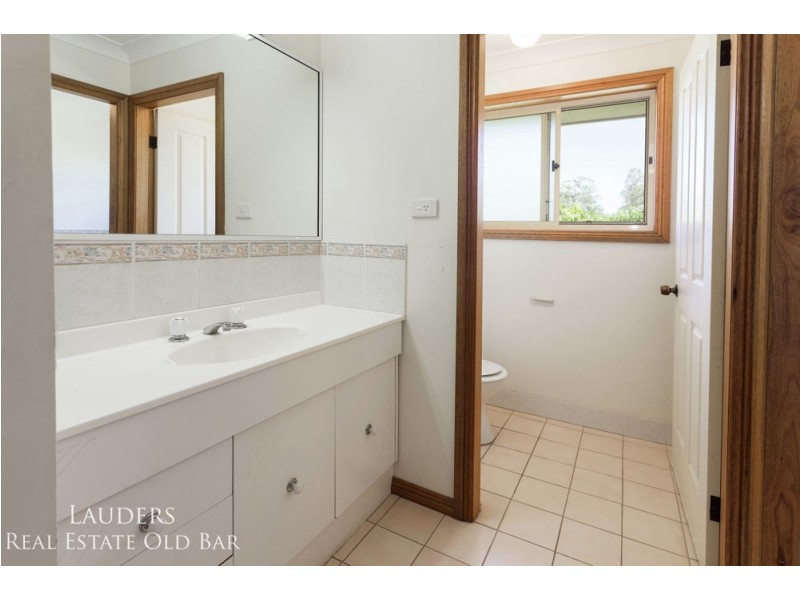 19b Molong Road, Old Bar NSW 2430