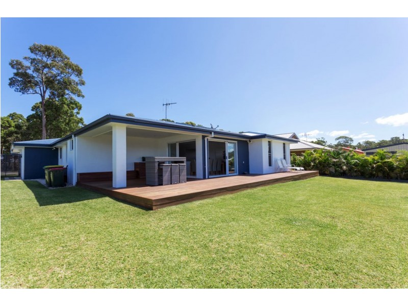 293 Saltwater Road, Wallabi Point NSW 2430