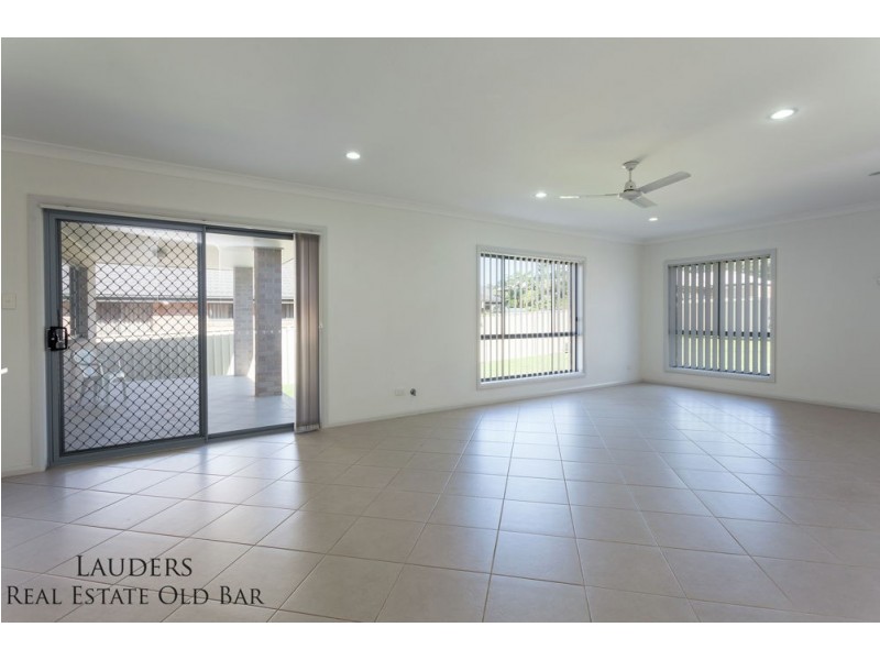 34 Howard Street, Wallabi Point NSW 2430