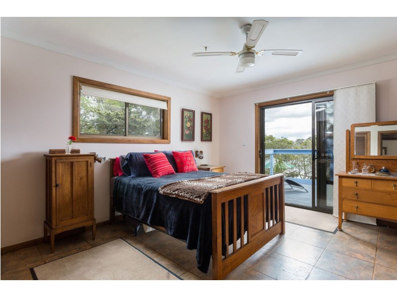 6 Channel Close, Old Bar NSW 2430