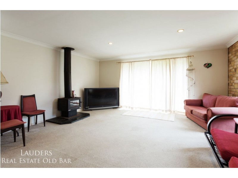 124 Waterman Street, Old Bar NSW 2430