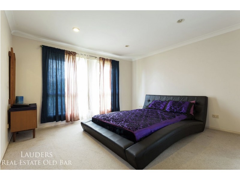 124 Waterman Street, Old Bar NSW 2430