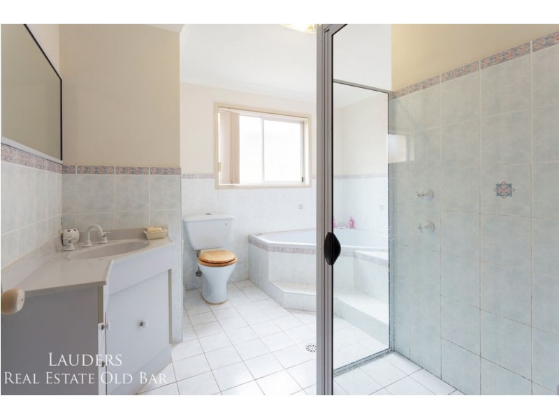 124 Waterman Street, Old Bar NSW 2430