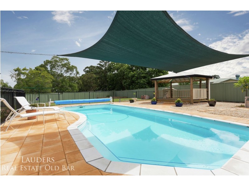 1 Bayview Crescent, Taree NSW 2430