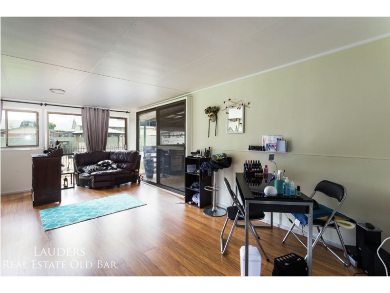 1 Bayview Crescent, Taree NSW 2430