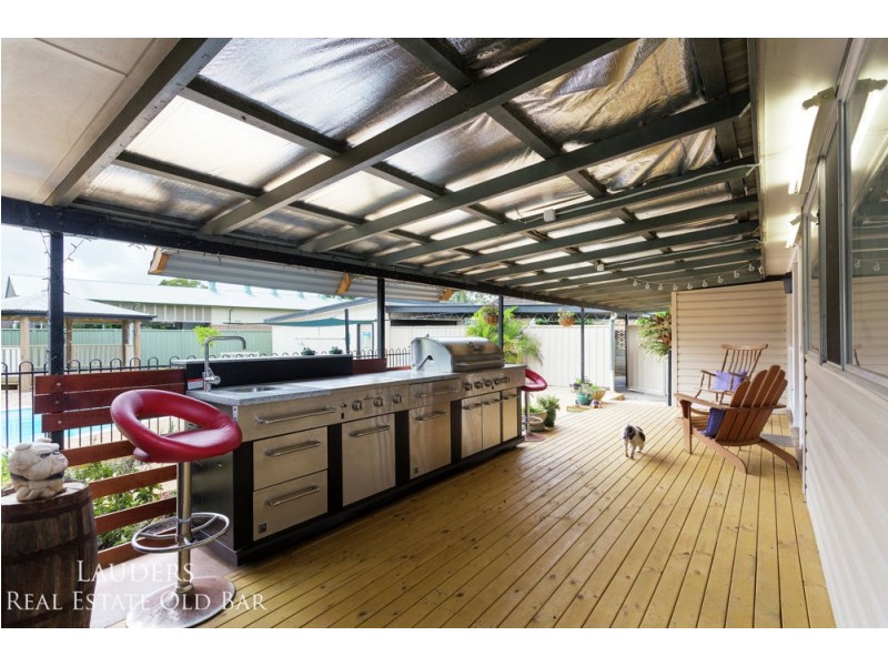 1 Bayview Crescent, Taree NSW 2430
