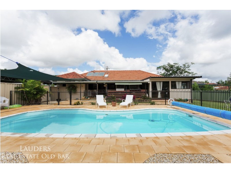 1 Bayview Crescent, Taree NSW 2430