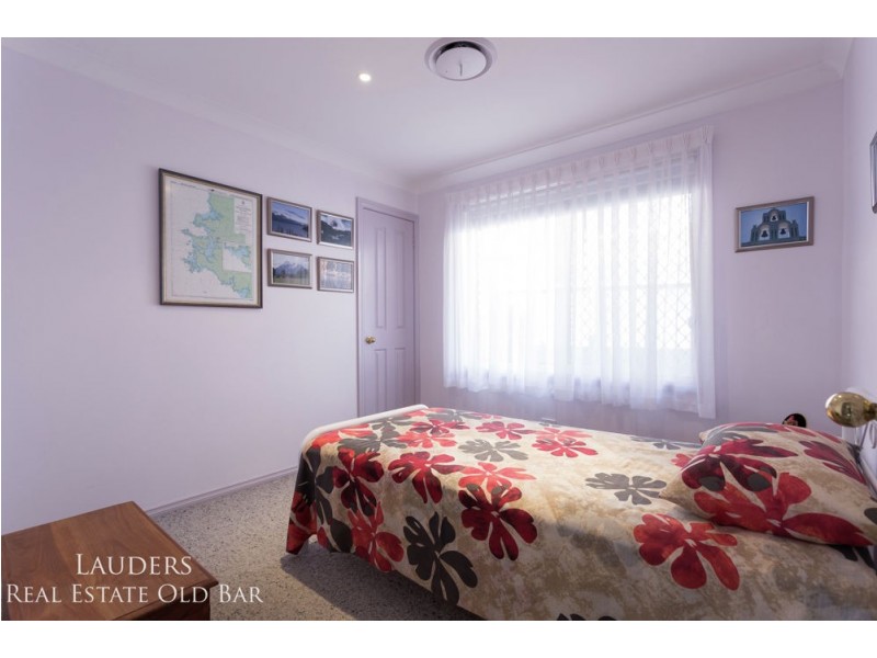 4 Osprey Avenue, Old Bar NSW 2430