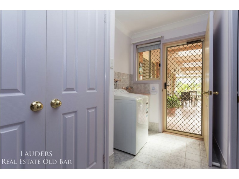 4 Osprey Avenue, Old Bar NSW 2430