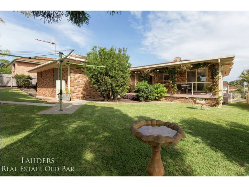 4 Osprey Avenue, Old Bar NSW 2430