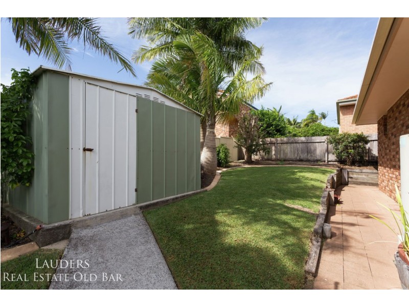 4 Osprey Avenue, Old Bar NSW 2430