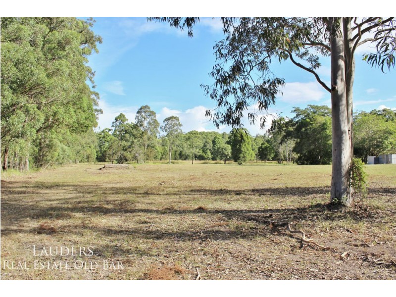 836 Old Bar Road, Old Bar NSW 2430