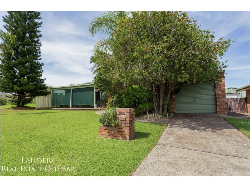 19 Casuarina Close, Old Bar NSW 2430