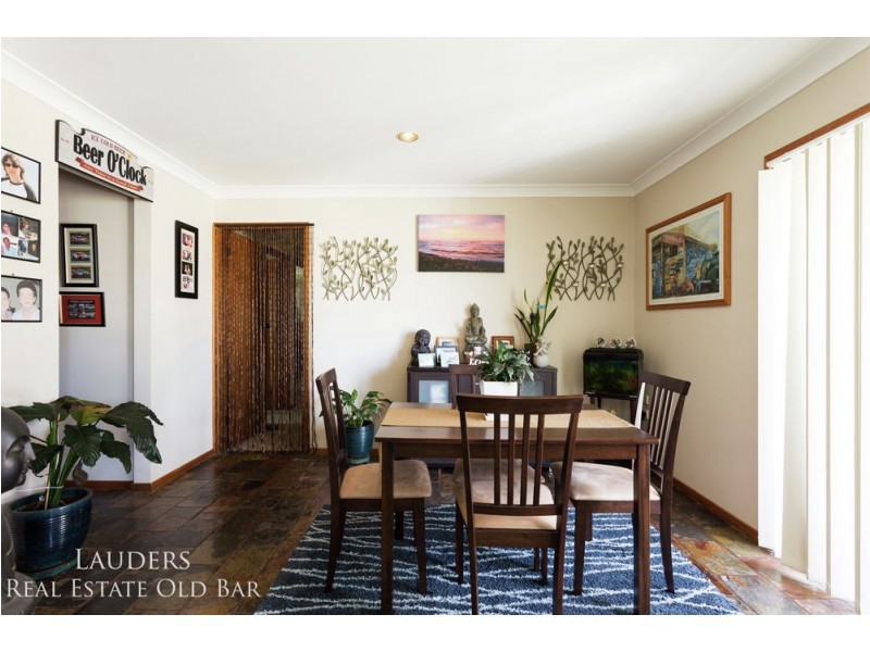 19 Casuarina Close, Old Bar NSW 2430