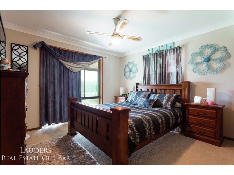 19 Casuarina Close, Old Bar NSW 2430