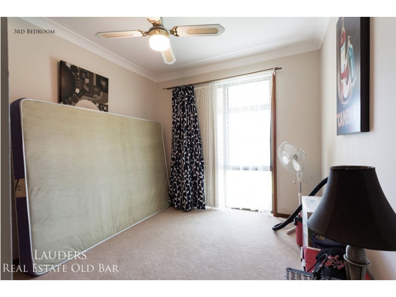 19 Casuarina Close, Old Bar NSW 2430