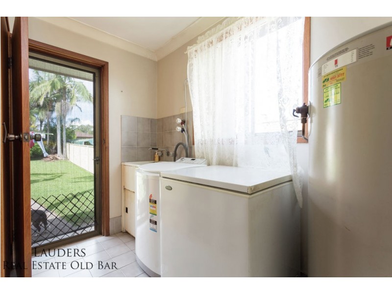 19 Casuarina Close, Old Bar NSW 2430