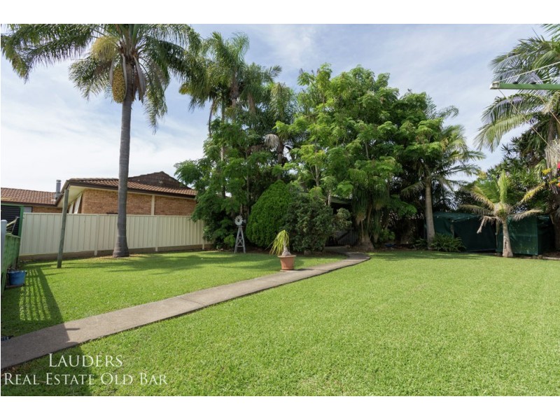 19 Casuarina Close, Old Bar NSW 2430
