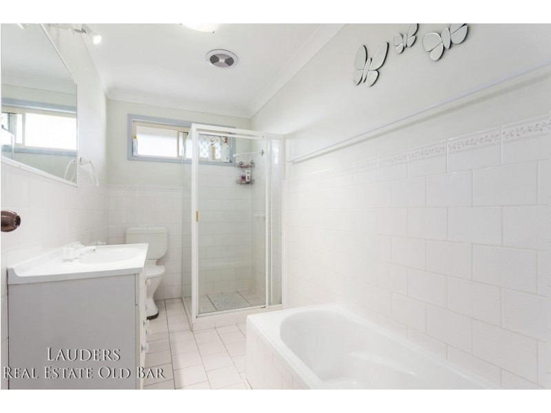 133 Waterman Street, Old Bar NSW 2430