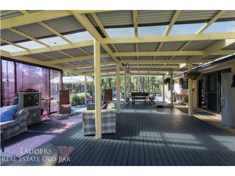 1 Rebecca Close, Old Bar NSW 2430