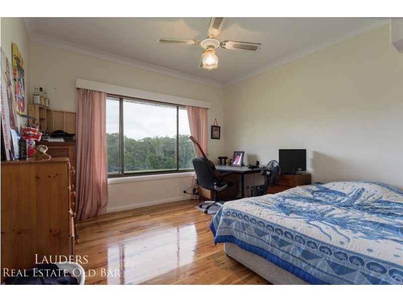 16 Ruprechts Road, Mitchells Island NSW 2430