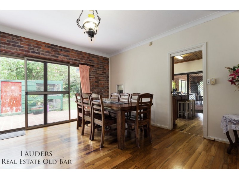 16 Ruprechts Road, Mitchells Island NSW 2430