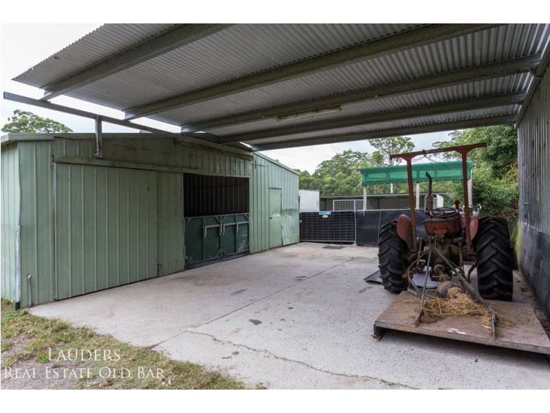 16 Ruprechts Road, Mitchells Island NSW 2430