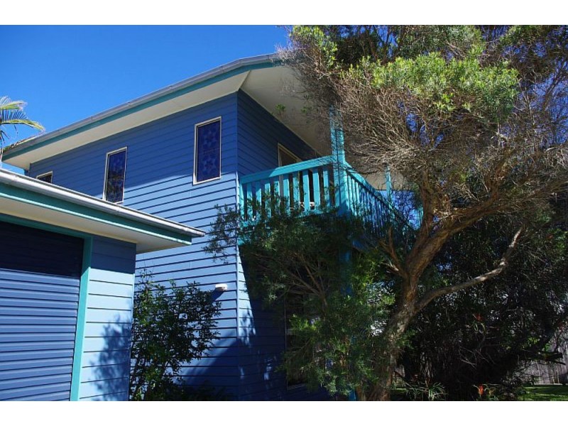 8 Pacific Street, Wallabi Point NSW 2430