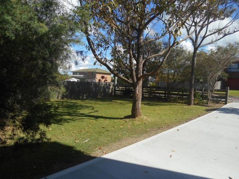 8 Pacific Street, Wallabi Point NSW 2430