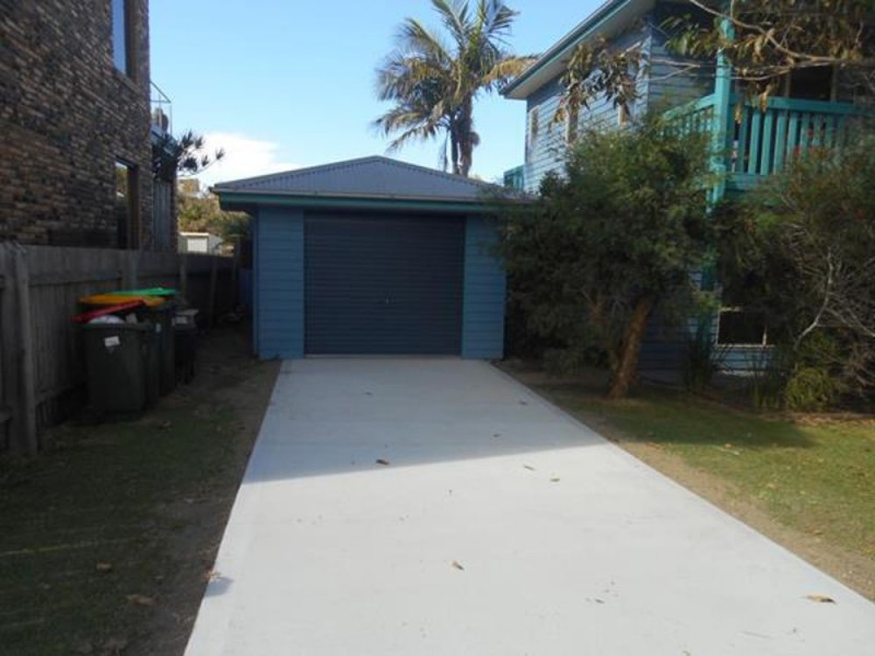 8 Pacific Street, Wallabi Point NSW 2430