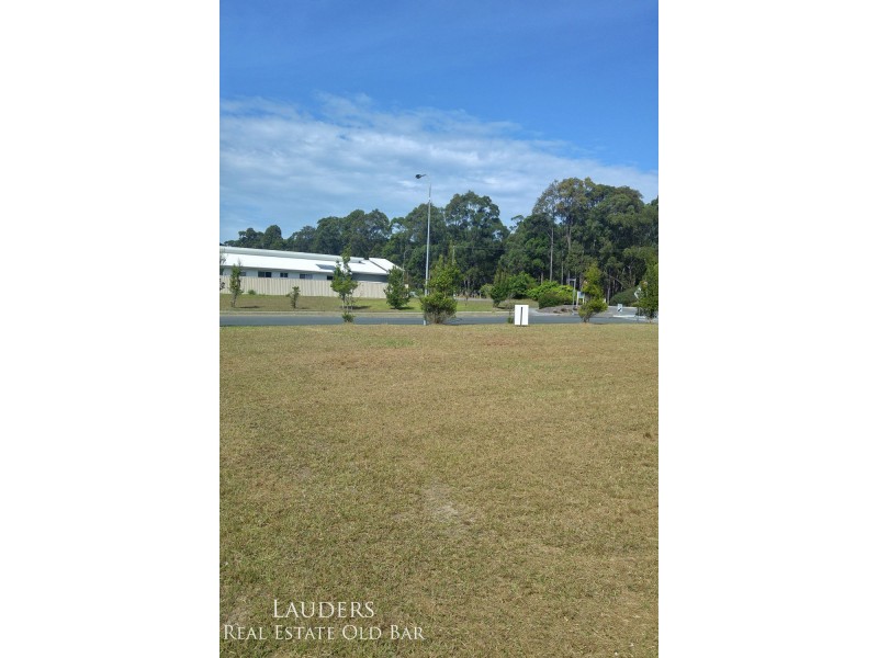 1/2 Hartlyn Drive, Wallabi Point NSW 2430