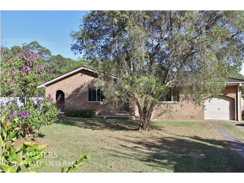 836 Old Bar Road, Old Bar NSW 2430