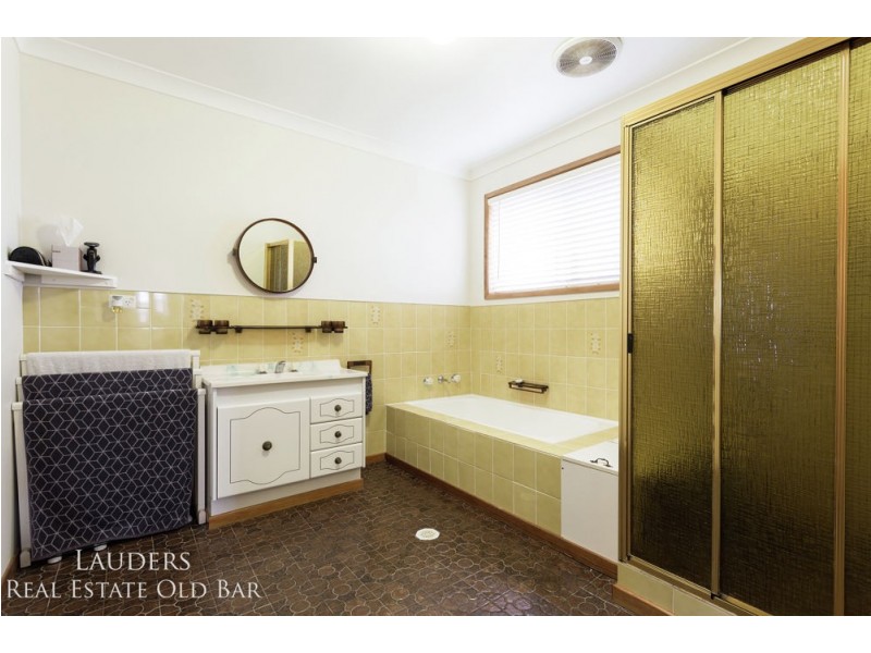 2 Apollo Close, Taree NSW 2430