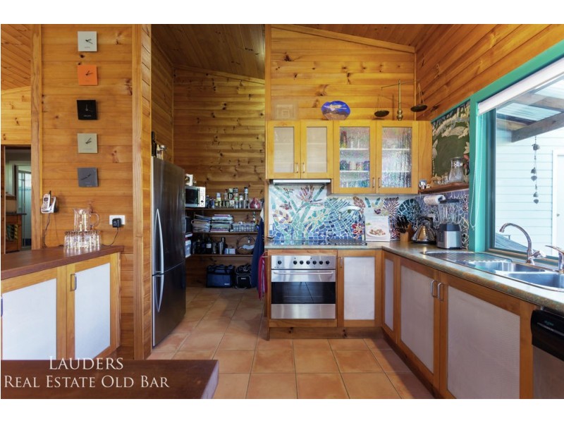 18 Connell Street, Old Bar NSW 2430