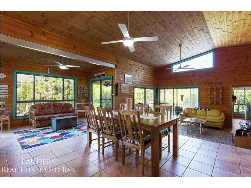 18 Connell Street, Old Bar NSW 2430