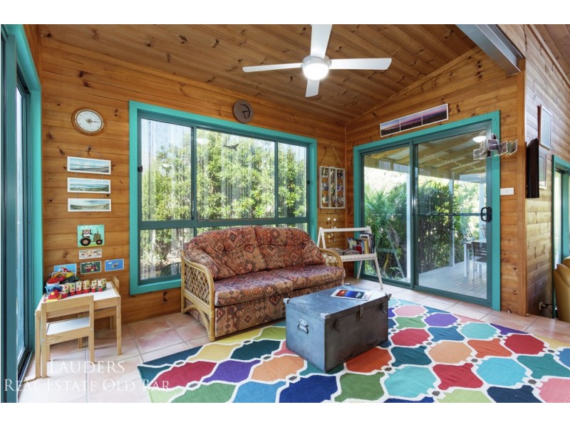 18 Connell Street, Old Bar NSW 2430