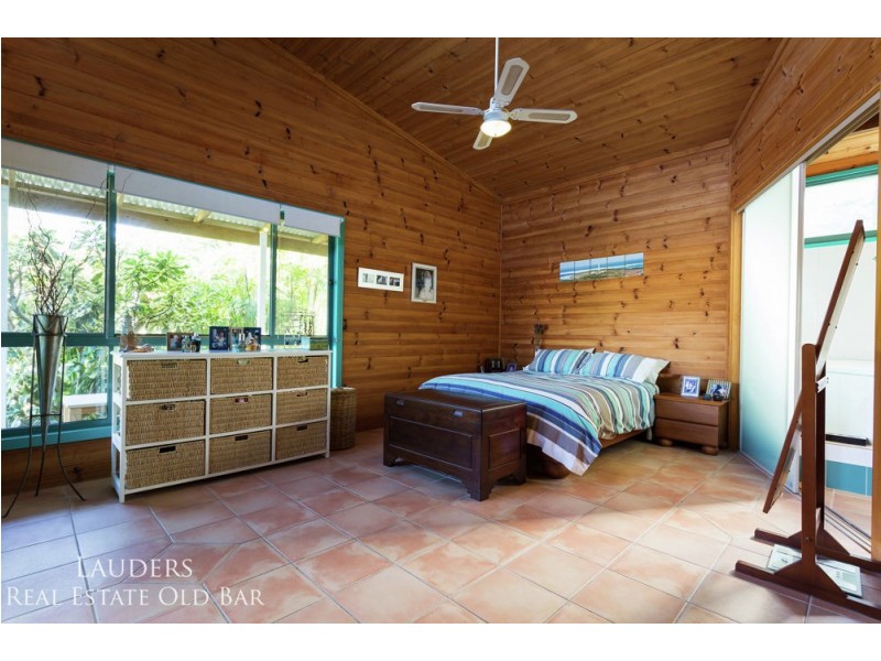 18 Connell Street, Old Bar NSW 2430