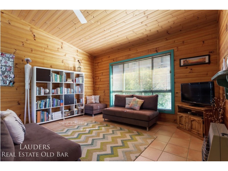 18 Connell Street, Old Bar NSW 2430