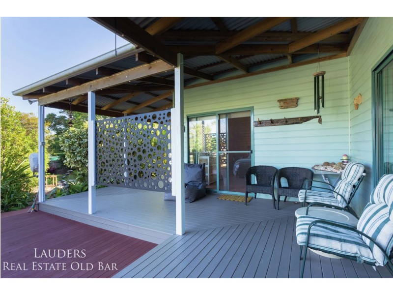 18 Connell Street, Old Bar NSW 2430