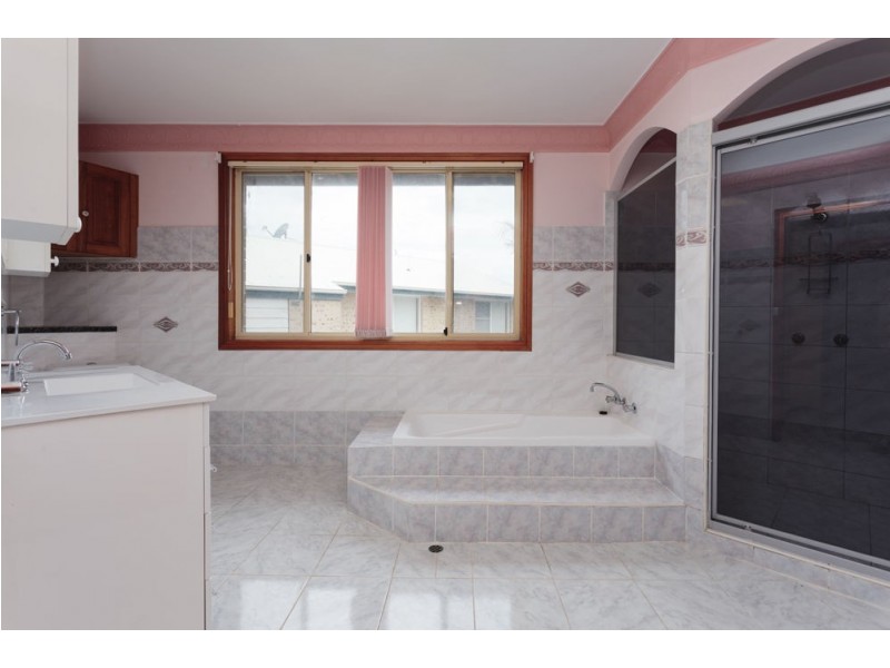 12 Beach Street, Wallabi Point NSW 2430
