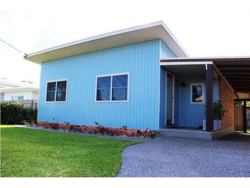 11a Hall Street, Old Bar NSW 2430