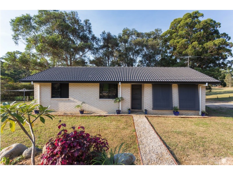 1 Rainforest Drive, Mitchells Island NSW 2430