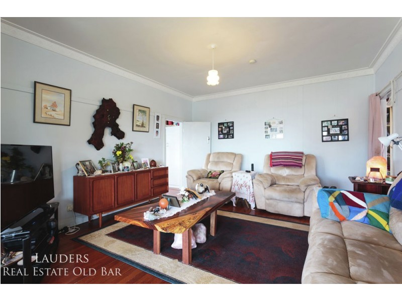 1 Lewis Street, Old Bar NSW 2430