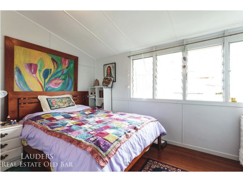 1 Lewis Street, Old Bar NSW 2430