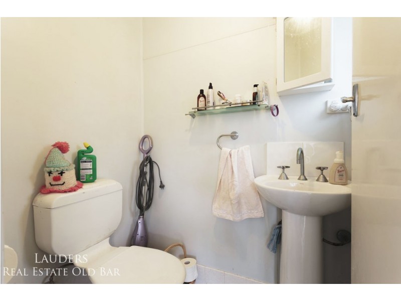 1 Lewis Street, Old Bar NSW 2430