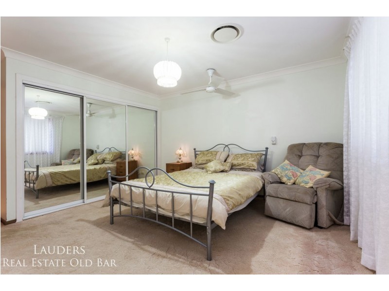 36 Joel Drive, Old Bar NSW 2430