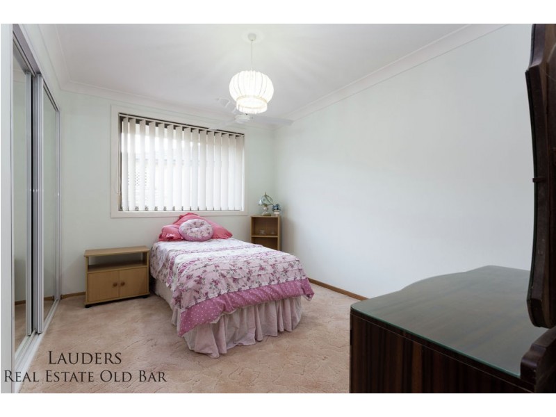 36 Joel Drive, Old Bar NSW 2430
