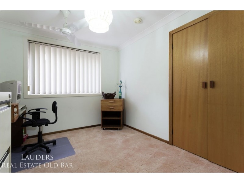 36 Joel Drive, Old Bar NSW 2430