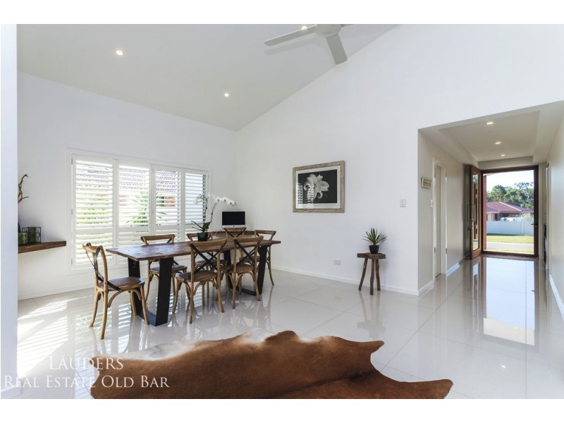 24 Howard Street, Wallabi Point NSW 2430