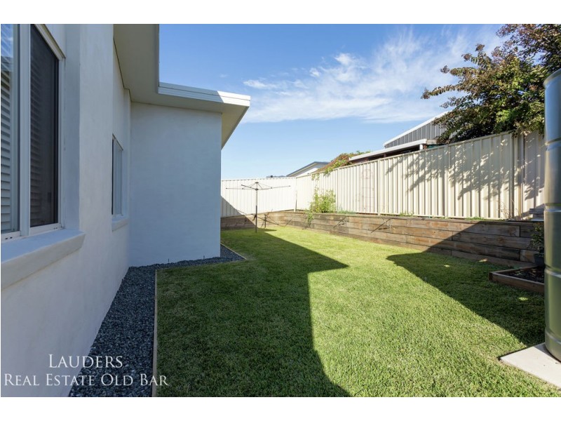 24 Howard Street, Wallabi Point NSW 2430